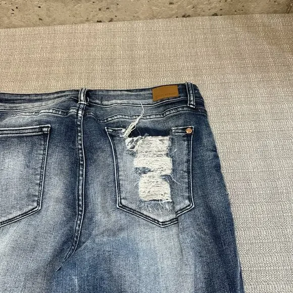 Judy Blue Women's Blue Jeans - Picture 11 of 12